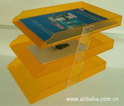 深(shen)圳市興(xing)風(feng)林(lin)有機玻(bo)璃制品(pin)廠(銷售部) 優(you)質(zhi)數(shu)碼(ma)產(chan)品(pin)展示(shi)架(jia)與文(wen)具辦(ban)公用(yong)品(pin)的專(zhuan)業之(zhi)選